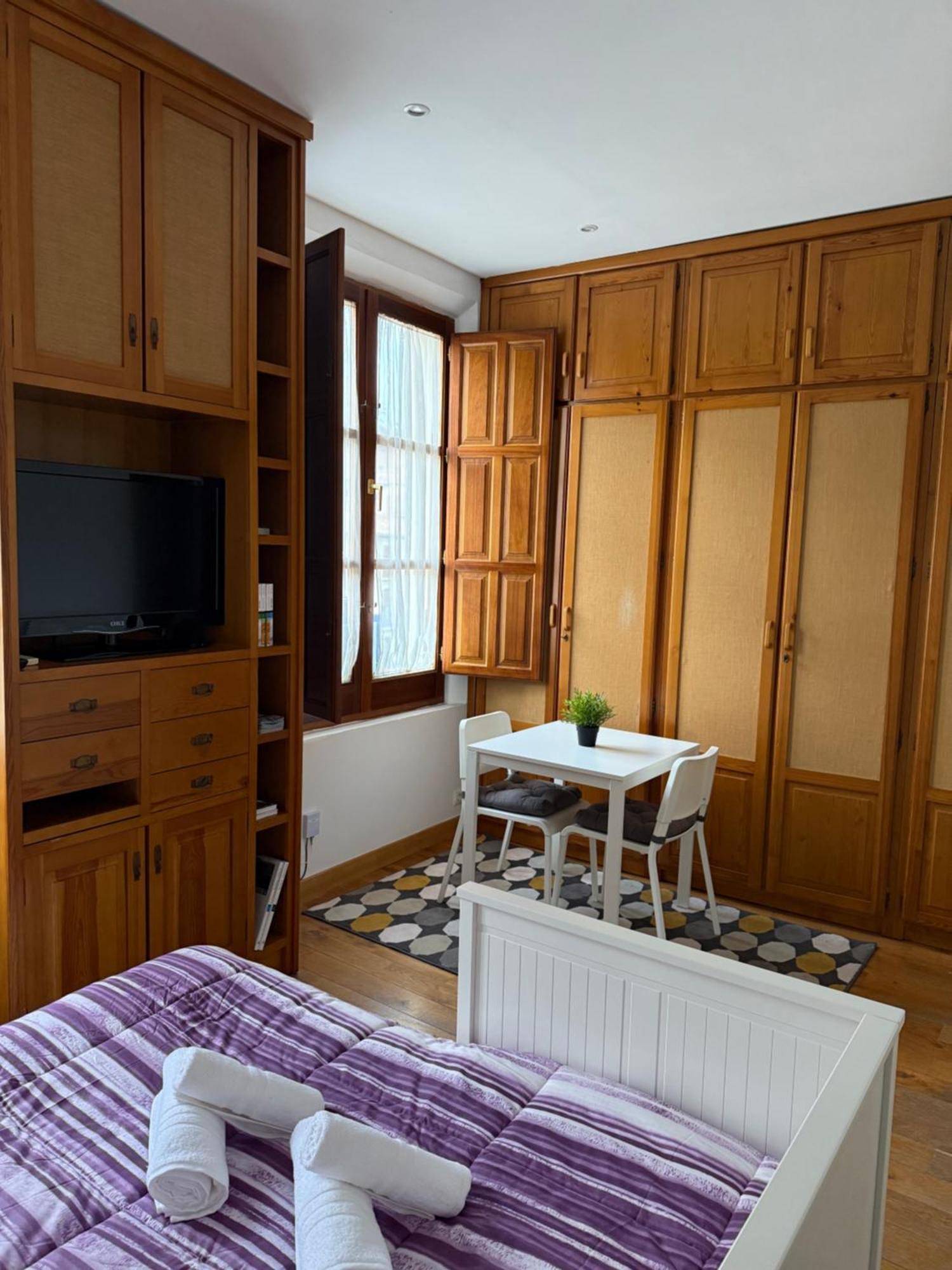 Cozy Studio 6 Min To Alhambra-2 Min To Cathedral Walking غرناطة المظهر الخارجي الصورة