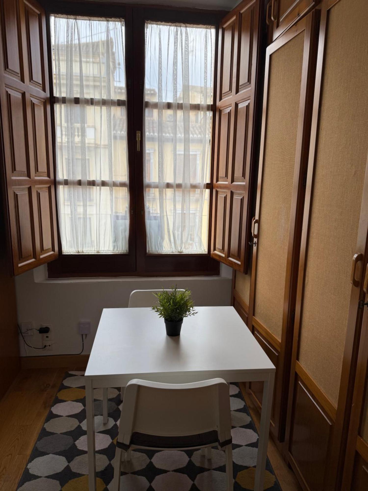 Cozy Studio 6 Min To Alhambra-2 Min To Cathedral Walking غرناطة المظهر الخارجي الصورة
